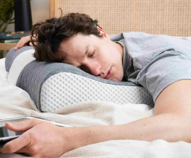 The Science Behind a Memory Foam Pillow to Ease Shoulder Pain