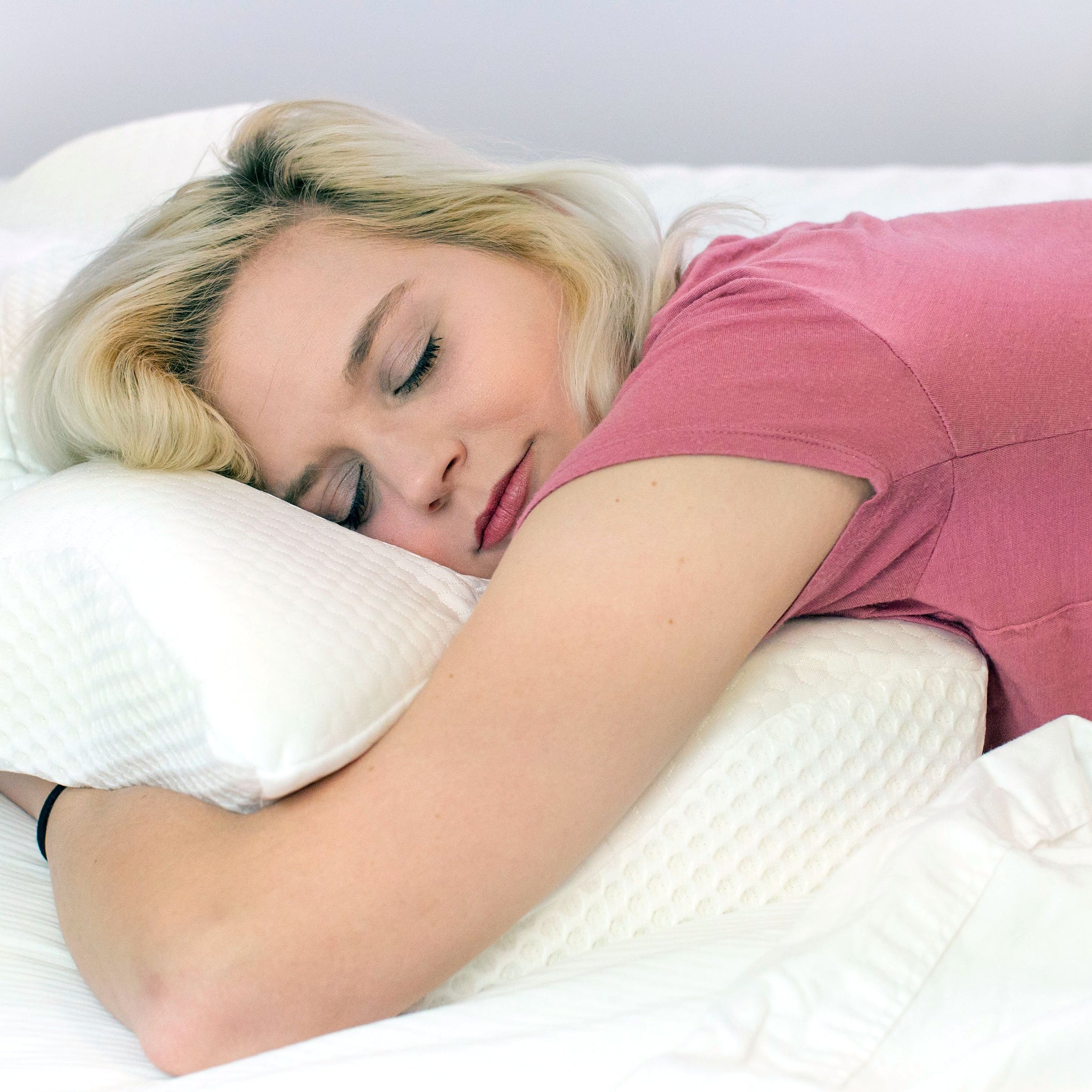 Elviros Deep Sleep Cervical Memory Foam Pillow